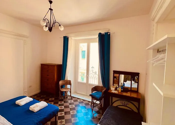 Sedile Dei Nobili טרופאה