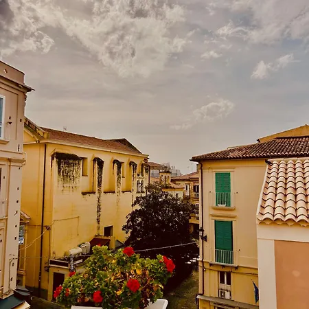 ゲストハウス Sedile Dei Nobili 4*