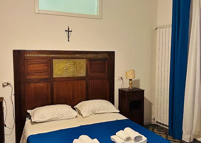 Gasthuis Sedile Dei Nobili Tropea