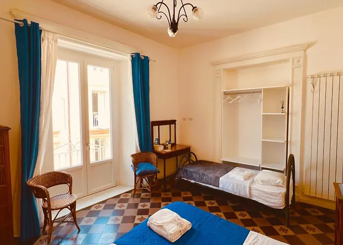 Sedile Dei Nobili 4*